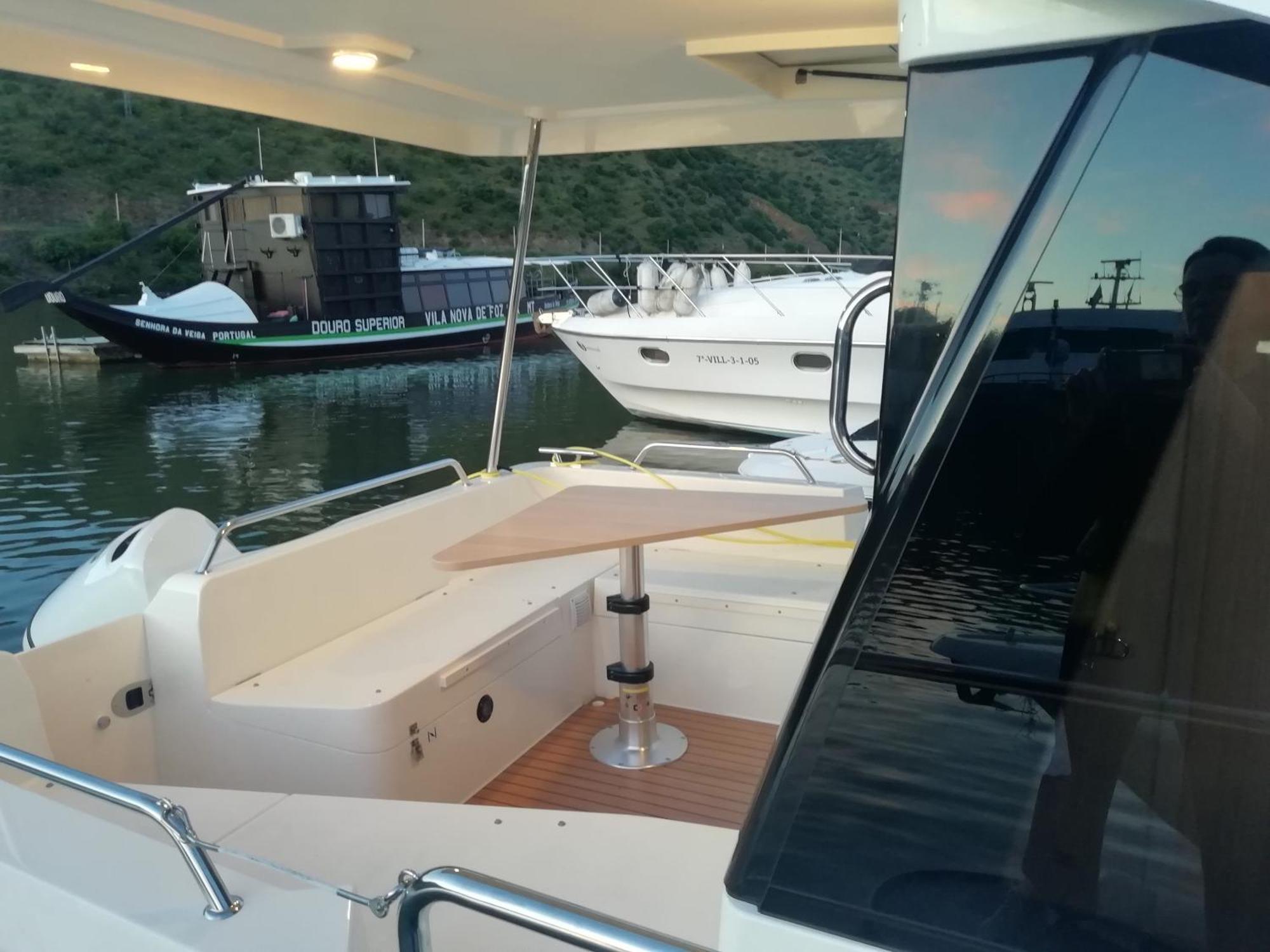 Koolhouse Boat Hotell Vila Nova de Foz Côa Eksteriør bilde