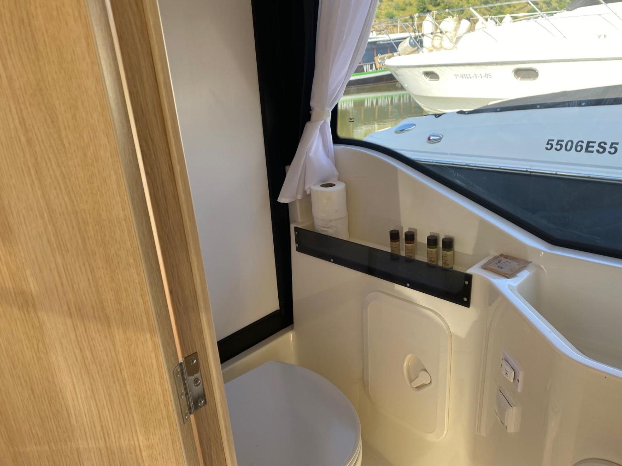 Koolhouse Boat Hotell Vila Nova de Foz Côa Eksteriør bilde